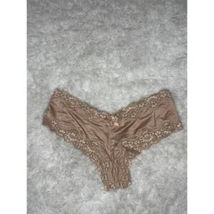 NWOT Victoria’s Secret Cheeky Nude Lace Satin Panty XS 2016